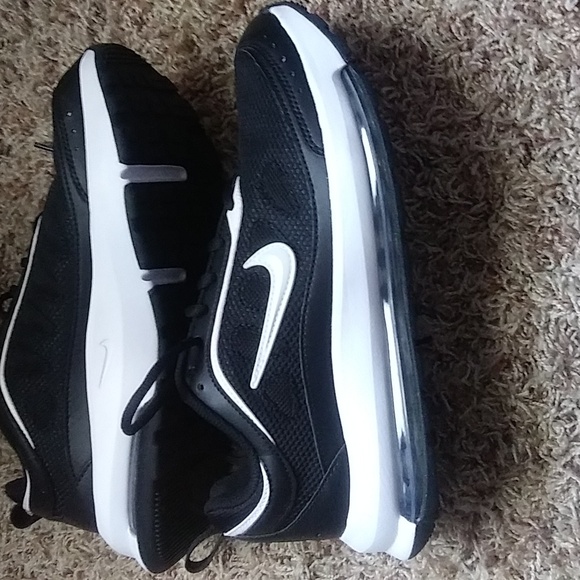 Nike Air Max shoes - Picture 4 of 7